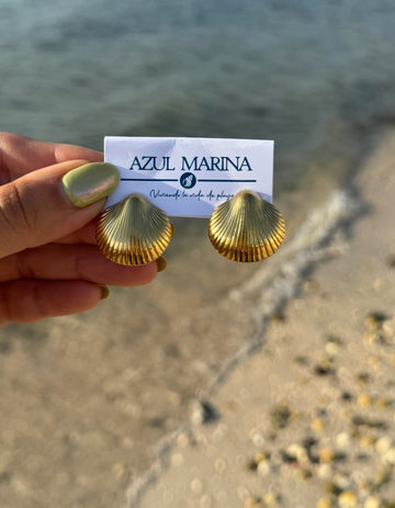 Aretes concha dorada
